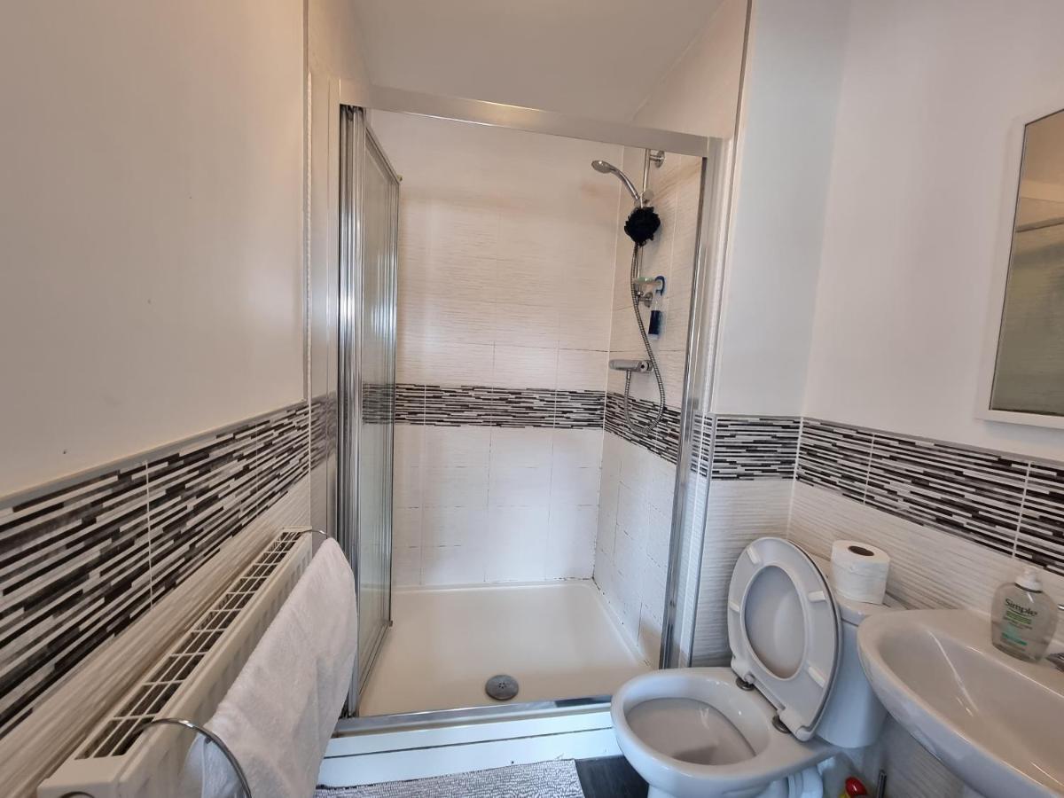 King En-Suite Close To The A30 Camborne Exterior photo